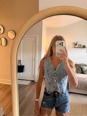 Denim Button-Front Vest Top - Light Blue